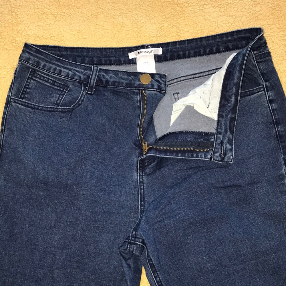 Masseys woman’s jeans, size 14 - Picture 2 of 4